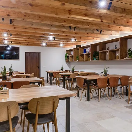 Sokol - Falcon's Nest Villa Gračac
