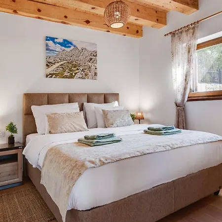 Sokol - Falcon's Nest Gračac